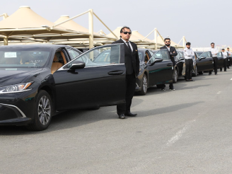 مواصلات العاصمة تعزز أسطولها بـ 300 سيارة من لكزس